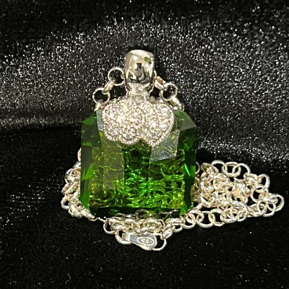 #11 Vintage Pendant, Green Princess cut Stone/Clear Crystal Accents, 925, 16" - Picture 8 of 9